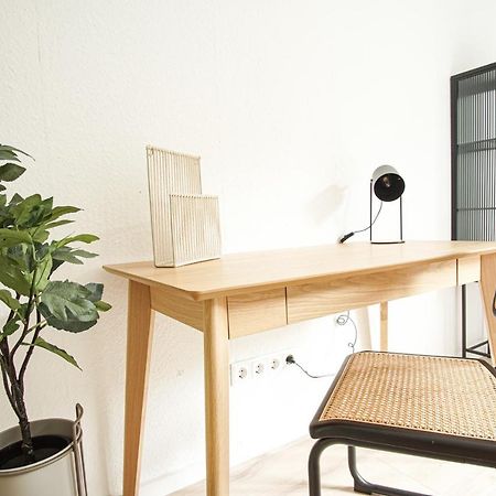 Homefy Feel-Good Apartment - Own Parking, Balcony And Garden Essen Exterior foto